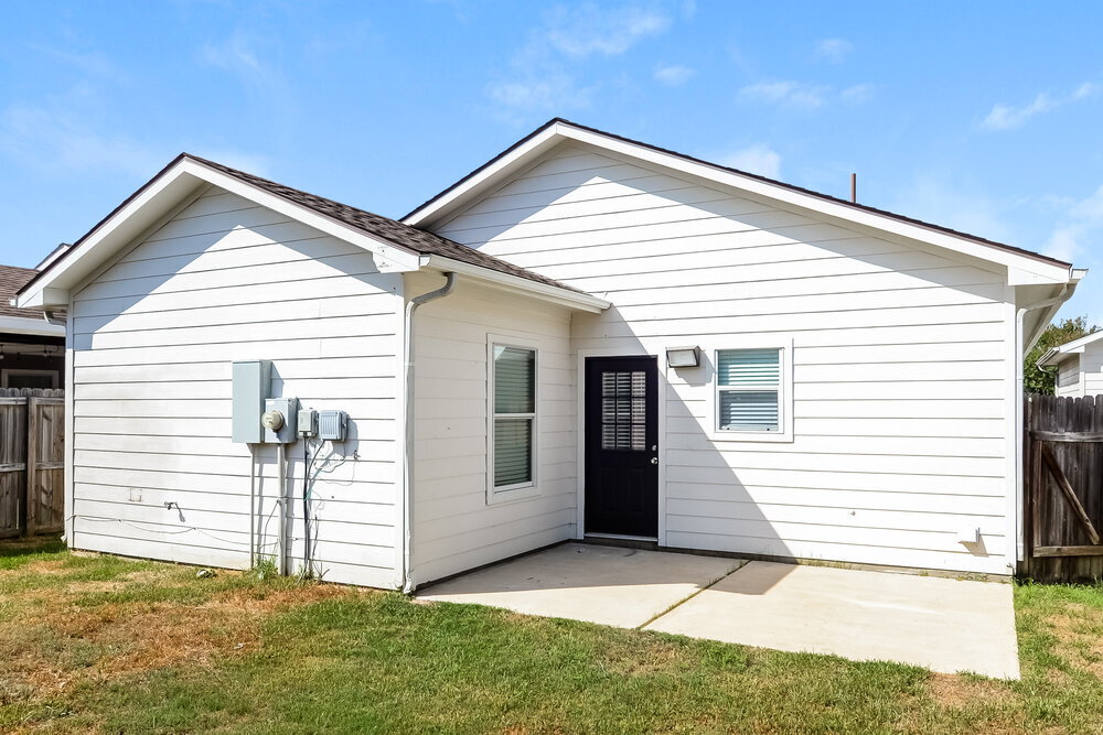 Building Photo - 21319 Sweet Grass Ln