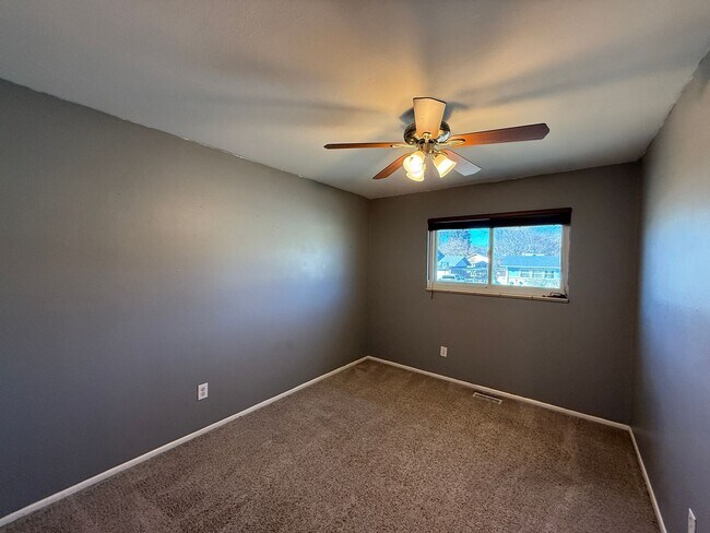 Building Photo - 3-bedroom, 3-bathroom single-family home close proximity to Peterson Space Force Base, Schriever ...