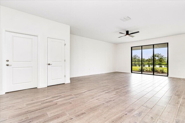 Building Photo - 4873 Seafoam Trl