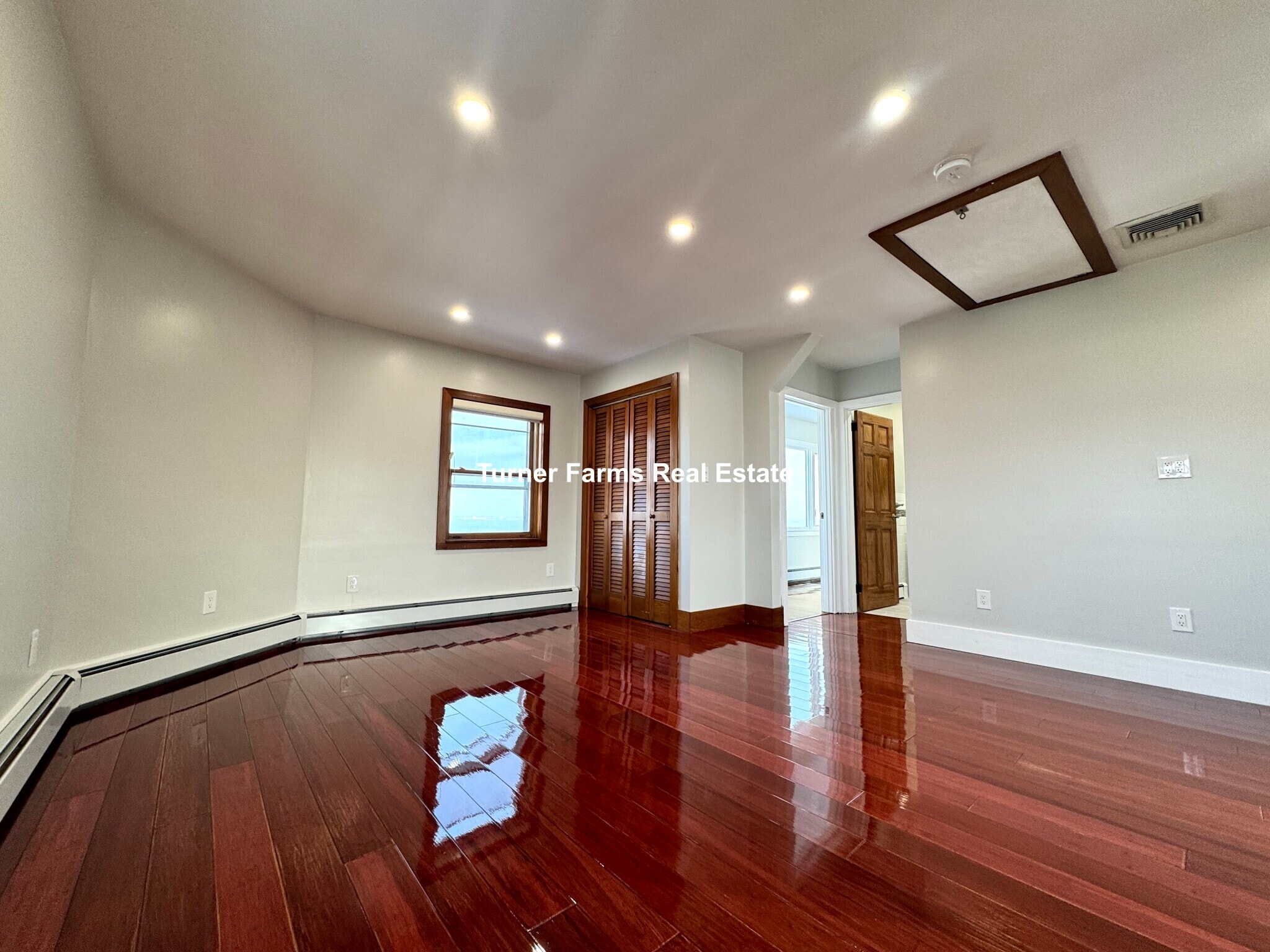 Building Photo - 62 Upland Rd