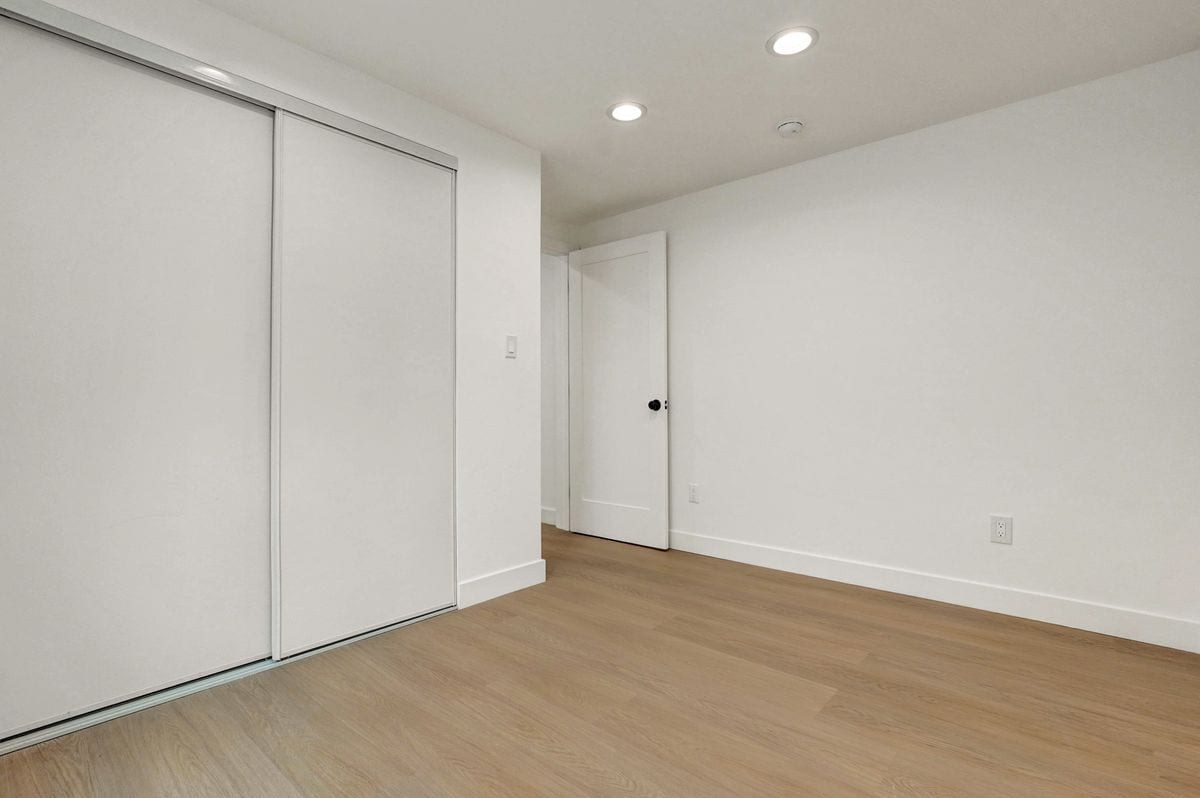 Building Photo - 644 Pier Ave