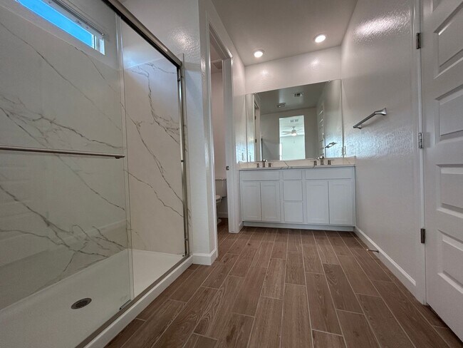 Building Photo - 17709 W Turquoise Ave