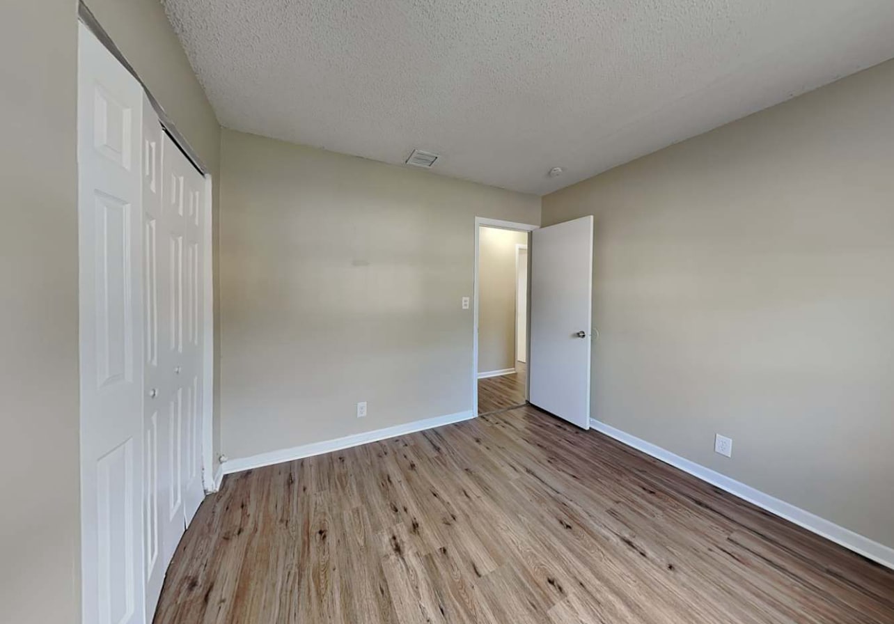 Building Photo - 4967 SW 4th St