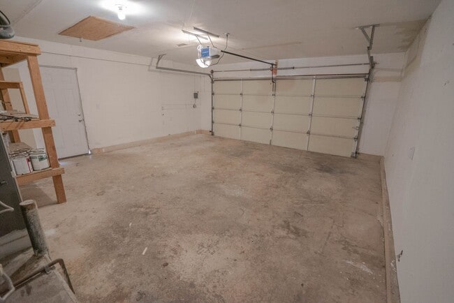 Building Photo - Charming Single-Story 2-Bedroom Home in Saugus!