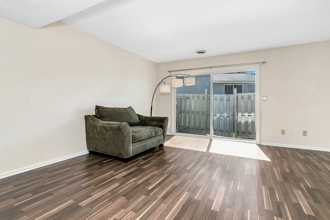 Building Photo - 403 Southway Garden Rd