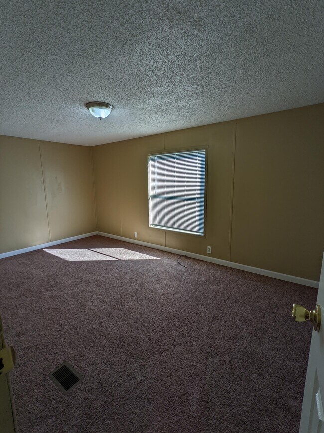 Building Photo - 903 Scott Dr