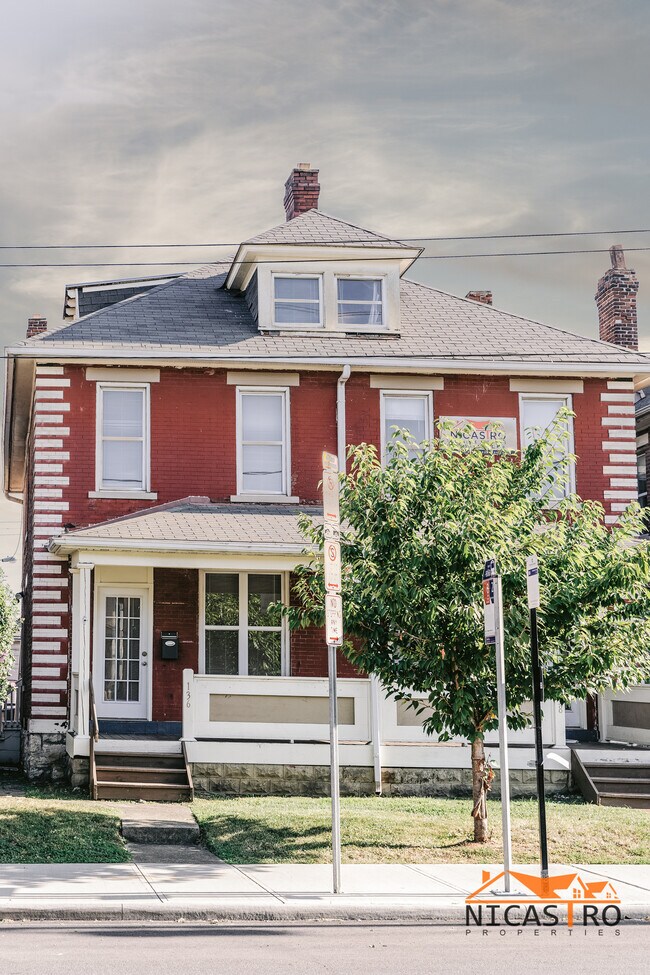 Building Photo - 138 E 11th Ave
