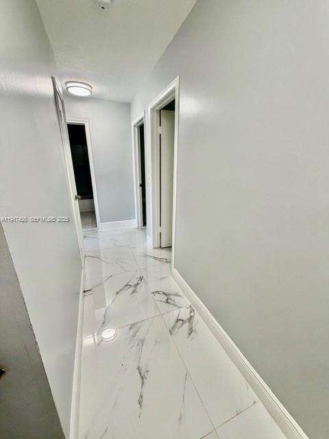 Building Photo - 3064 Riverside Dr