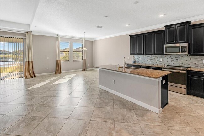 Building Photo - 11954 Cinnamon Fern Dr