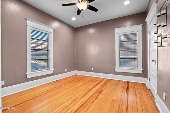 Building Photo - 711 Upson Dr