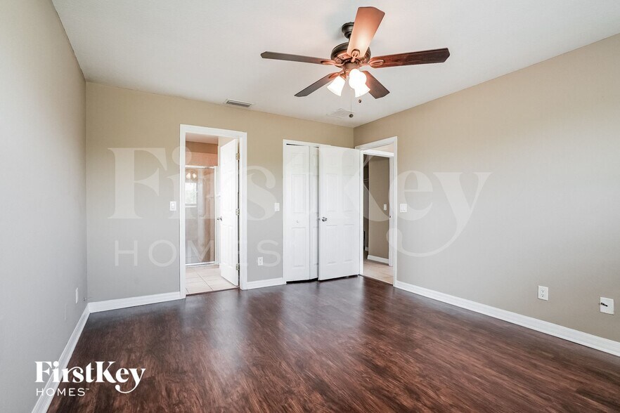 Building Photo - 3806 18th St SW