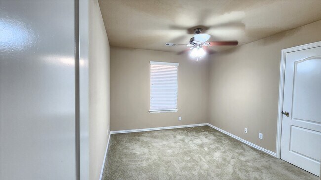 Building Photo - 26939 Glacier Creek Dr