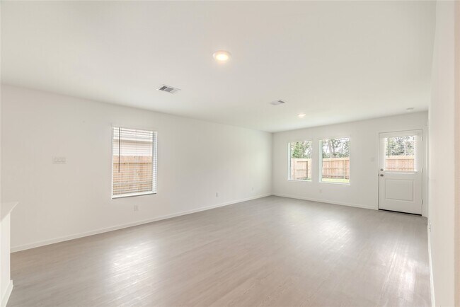 Building Photo - 18004 Valle Cupa Ln