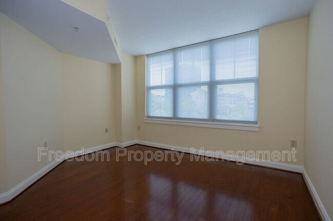Building Photo - 11760 Sunrise Valley Dr