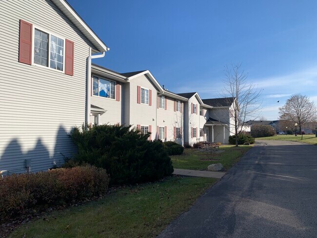 Primary Photo - 1012 Riverbend Dr