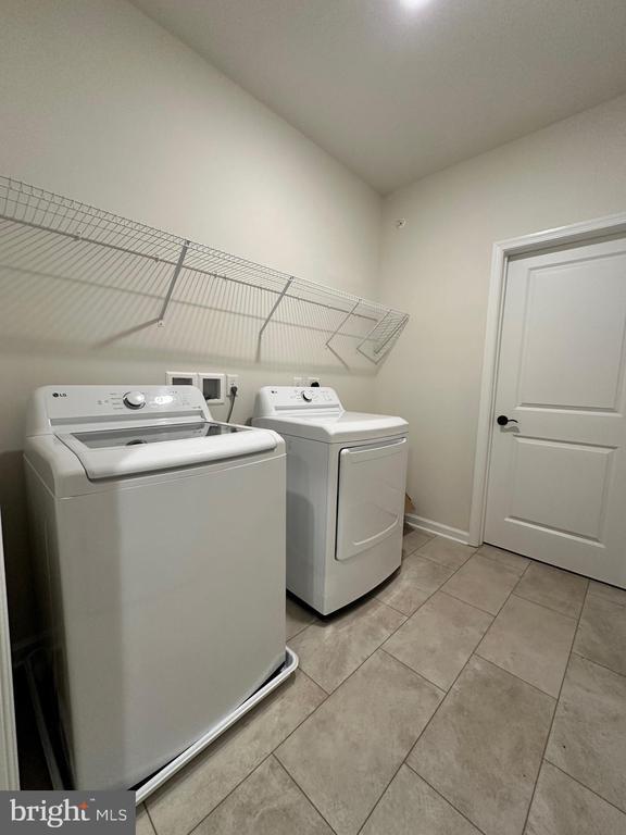 Building Photo - 807 Shay Ct