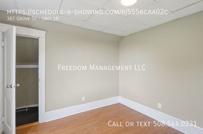 Building Photo - 387 Grove St