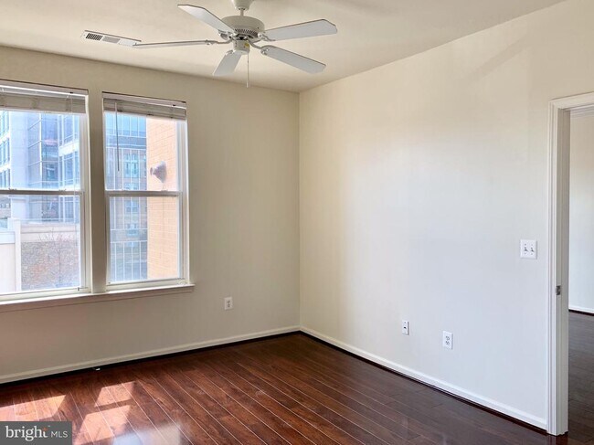 Building Photo - 12001 Market St