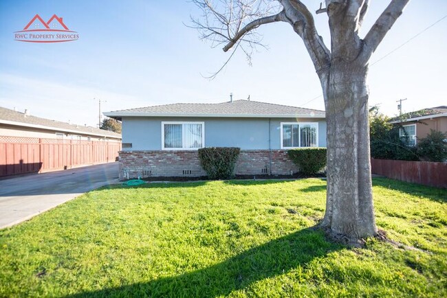 Primary Photo - 2358 Patricia Dr