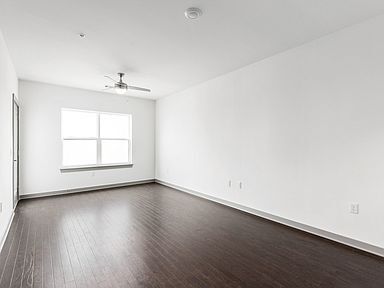 Primary Photo - 1640 54th Ave N
