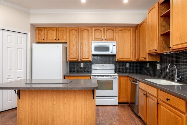 Building Photo - 77 Harbour Heights Dr