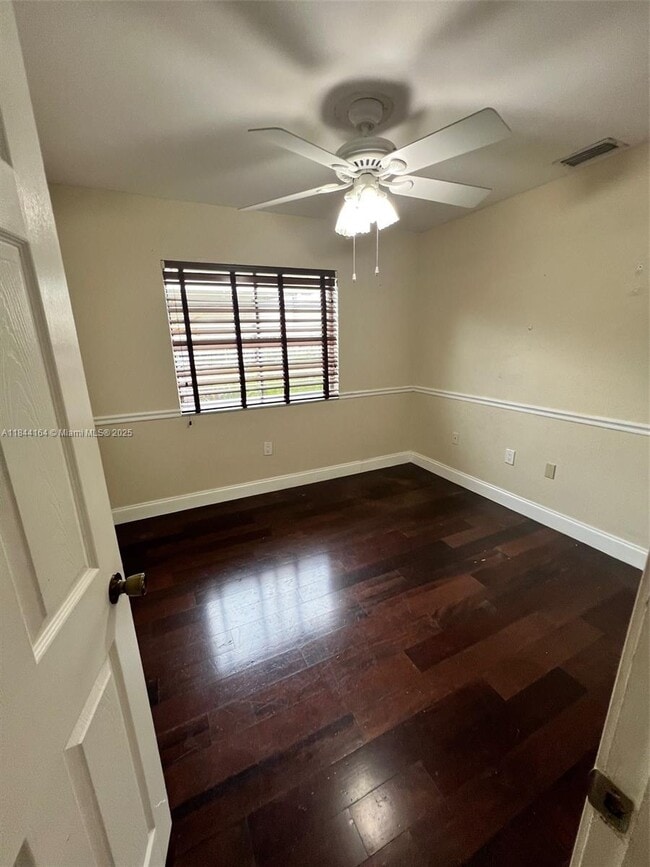 Building Photo - 10511 SW 145th Ct