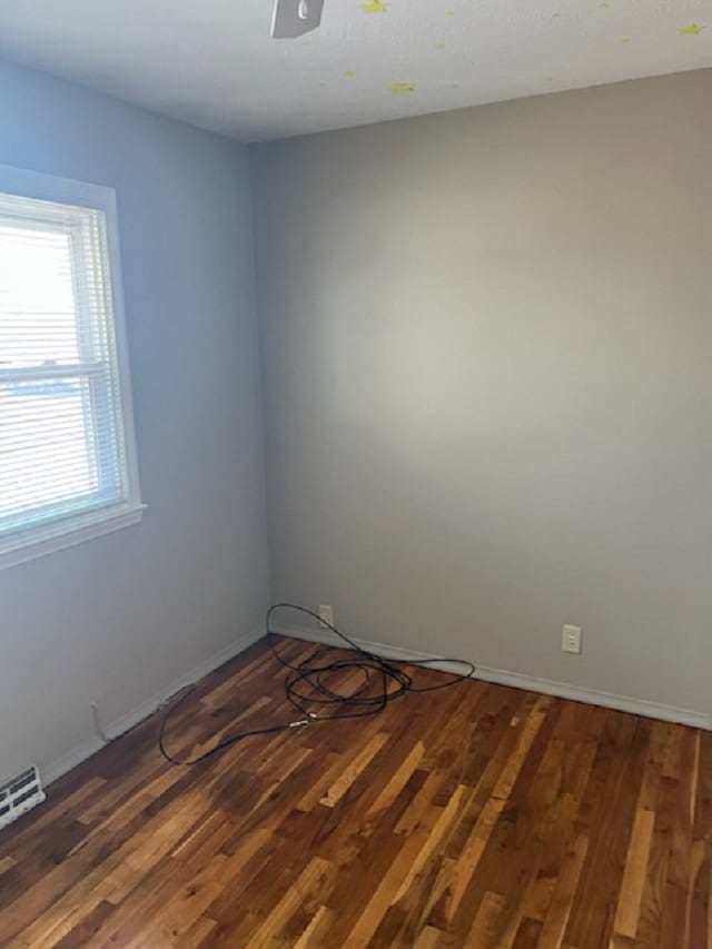 Building Photo - 802 W 25th Ave