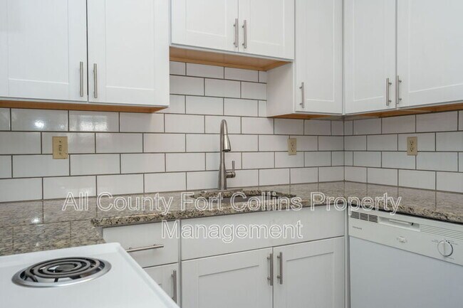 Building Photo - 1209 W Plum St
