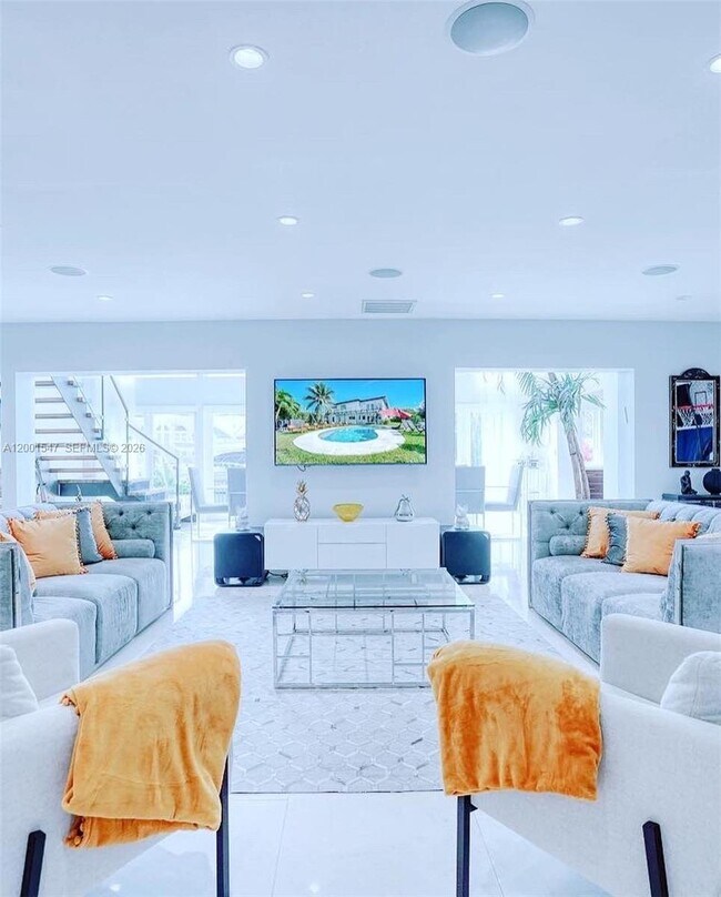 Building Photo - 13300 Biscayne Bay Terrace