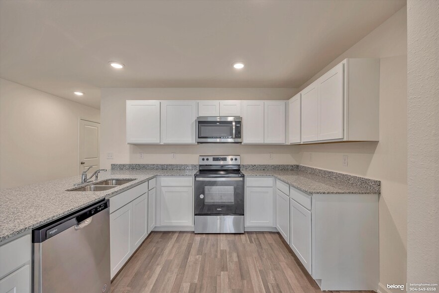 Building Photo - 45081 Red Brick Dr