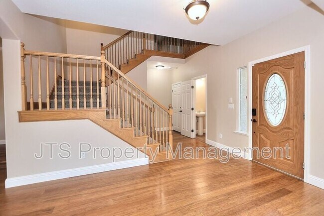 Building Photo - 2040 San Esteban Cir