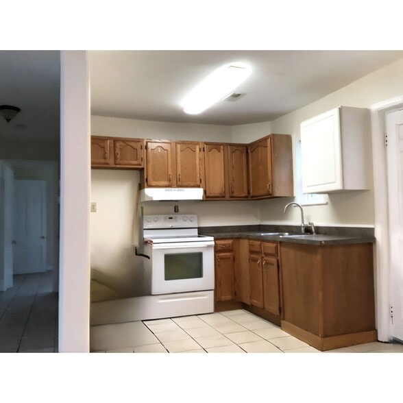Building Photo - 5555 Cook Ave