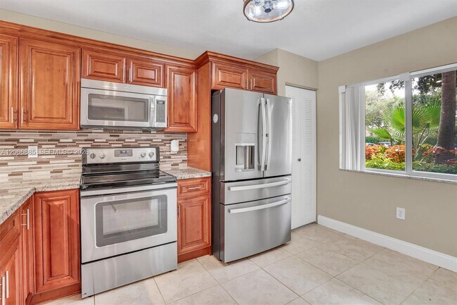 Building Photo - 9537 Weldon Cir