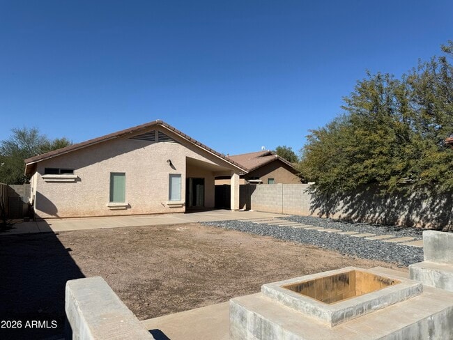 Building Photo - 6723 W Beverly Rd