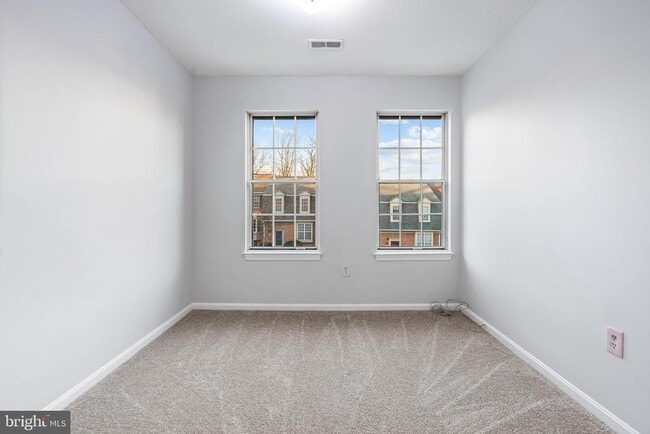 Building Photo - 10322 Castlehedge Terrace