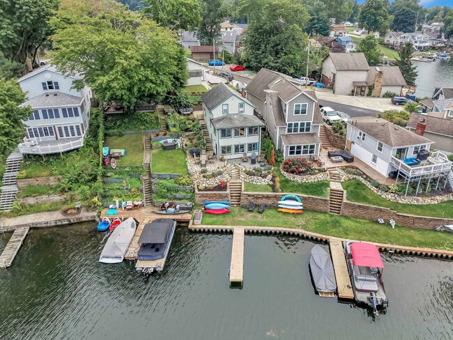 Building Photo - 3576 Portage Point Blvd