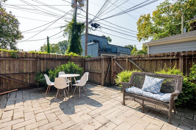 Building Photo - 1719 Hanover Ave