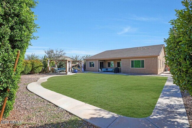 Building Photo - 9422 W Donald Dr