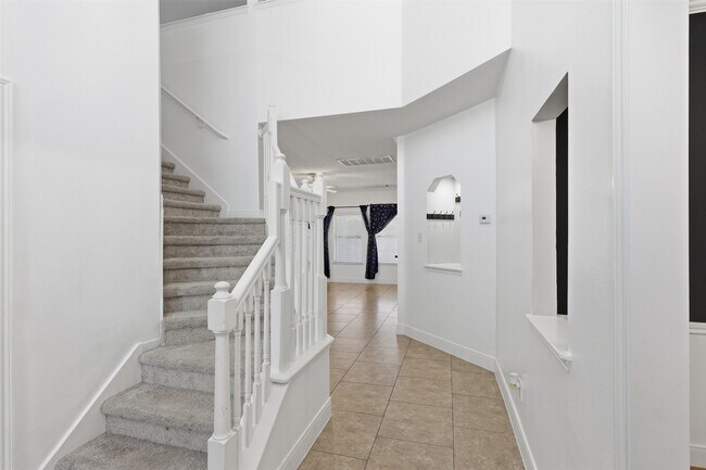 Building Photo - 19011 Polo Meadow Dr
