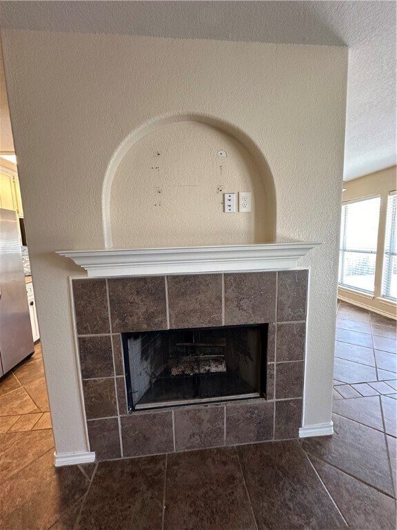 Building Photo - 14905 Dasmarinas Dr