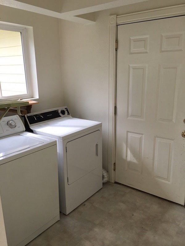 Building Photo - 3 Bedroom Chugiak Home w/ Fenced Yard!