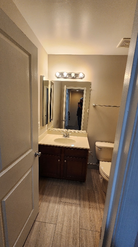 Building Photo - 25146 Harpenden Terrace