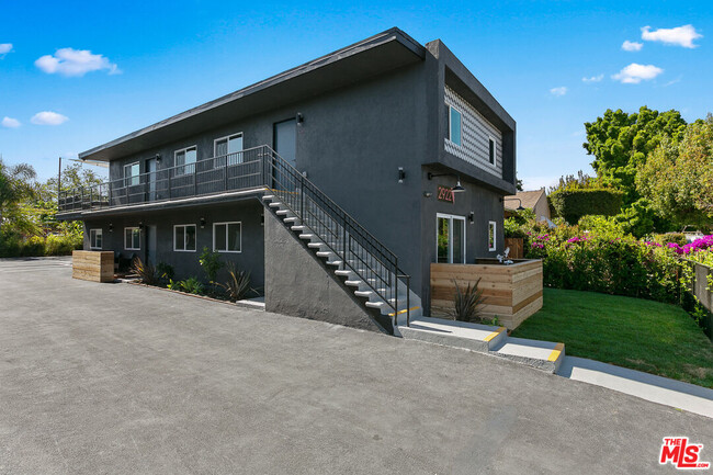 Building Photo - 2918 Hauser Blvd