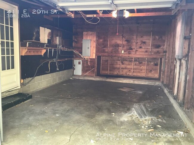 Building Photo - 3 Bed/2 Bath Home Near McKennan Park!