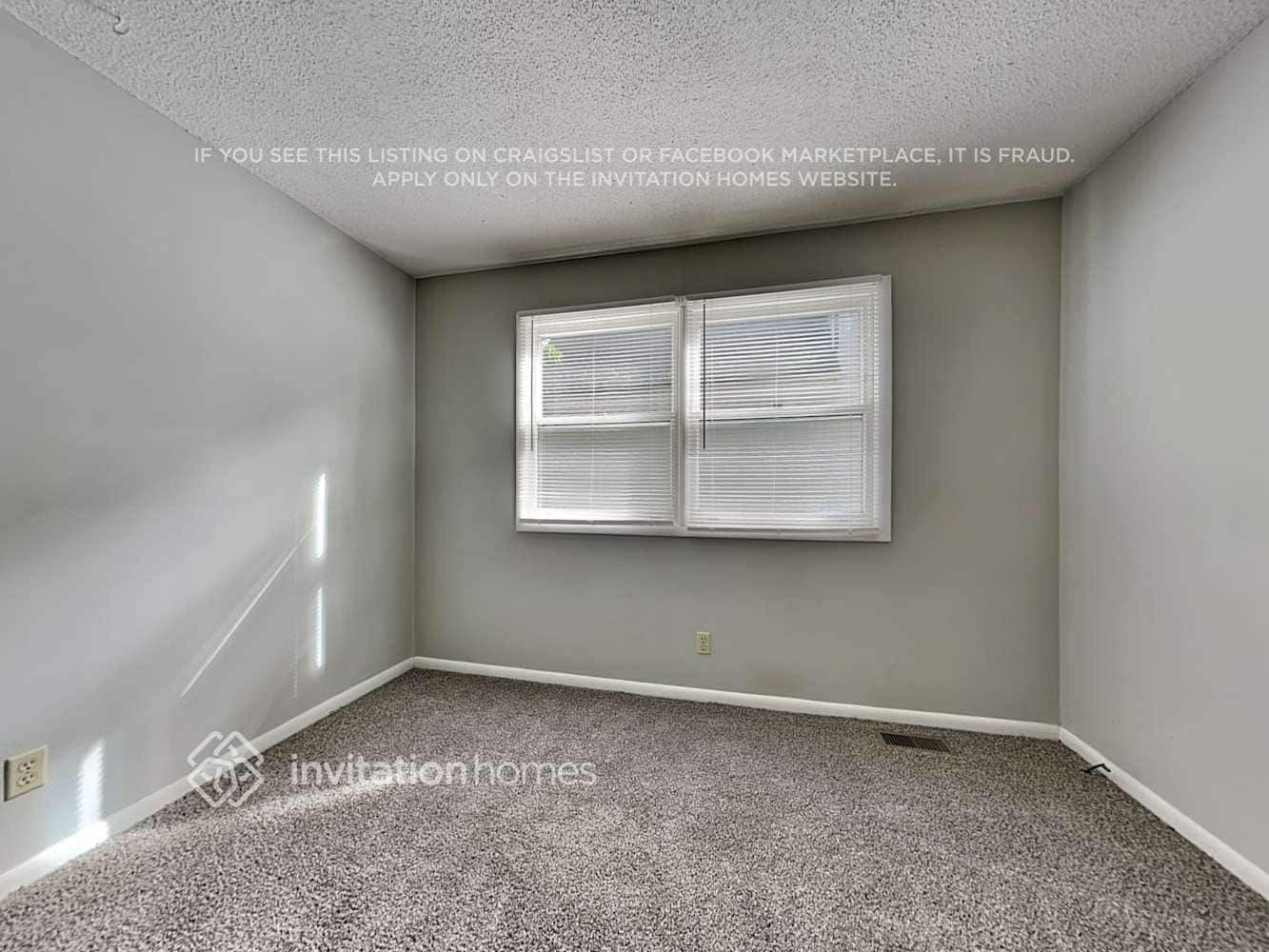 Building Photo - 400 N Sharon Amity Rd