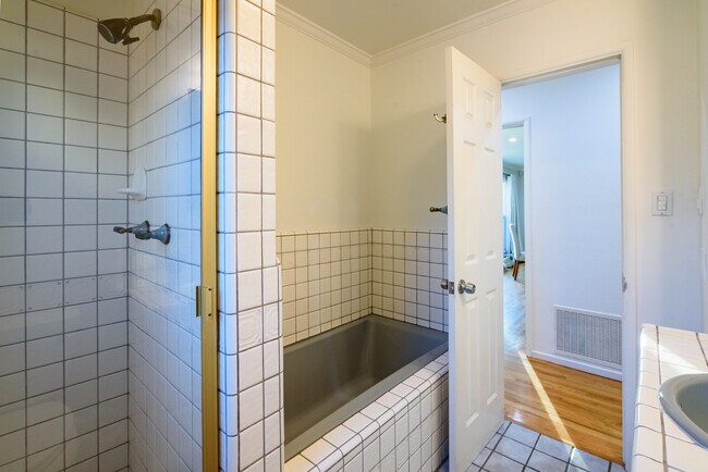 Building Photo - 16641 Gilmore St