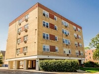 Building Photo - Fully Updated 2 Bed, 2 Bath Residence