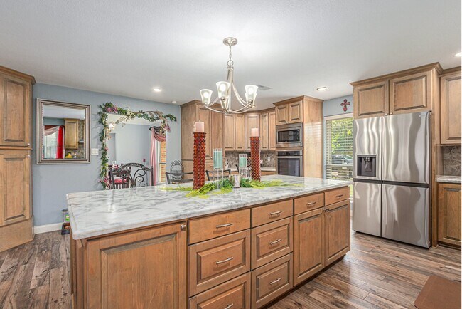 Building Photo - 5118 Whittier Oaks Dr