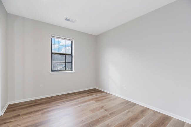 Building Photo - 3123 Eaton St
