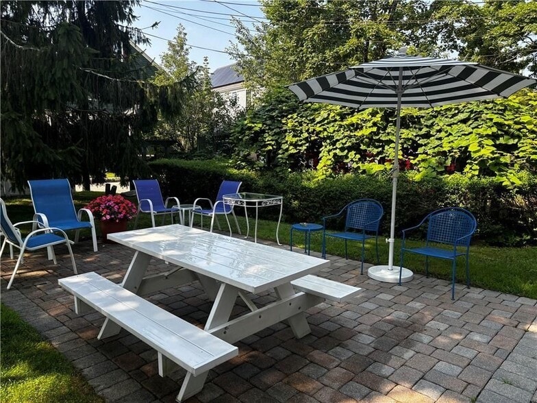 Building Photo - 45 E Bowery St